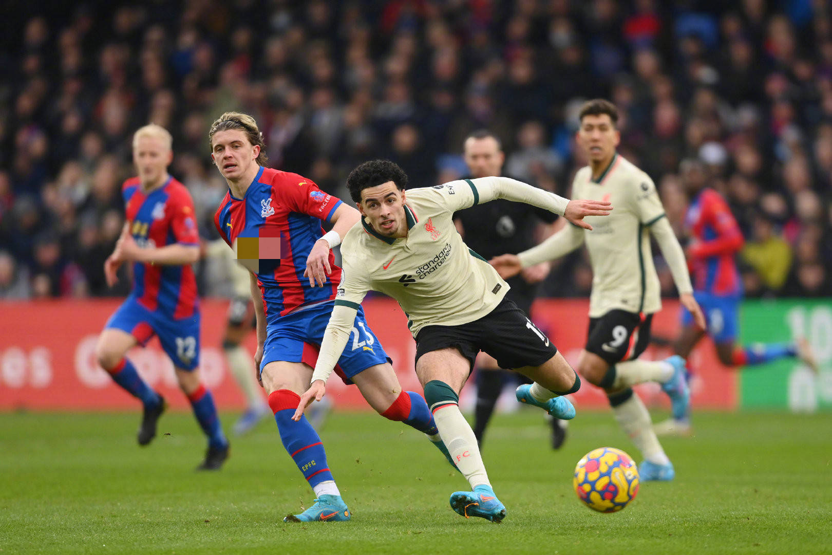 而巴黎一方 而巴黎一方